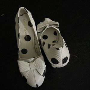 Size 6 1/2 used - like new